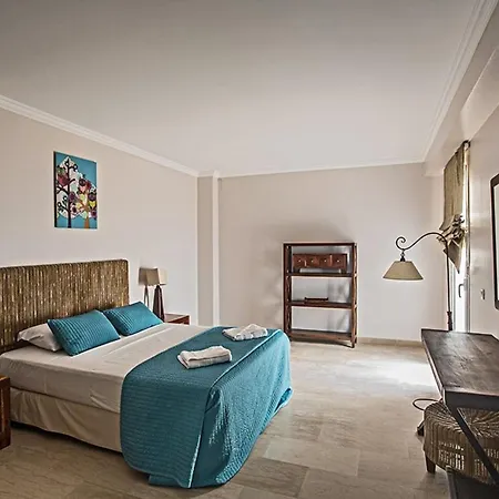 Fig Tree Bay Seafront, Luxury 5bdr Seafront Protaras