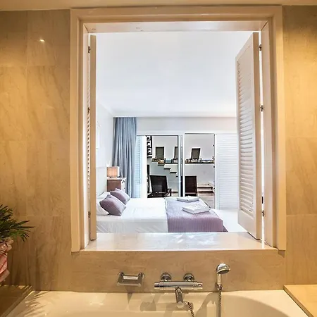 Fig Tree Bay Seafront, Luxury 5bdr Seafront *