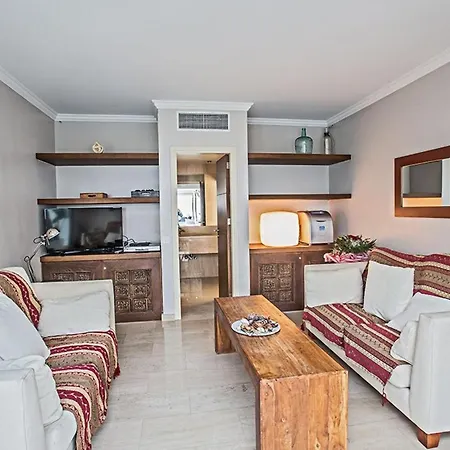 Fig Tree Bay Seafront, Luxury 5bdr Seafront