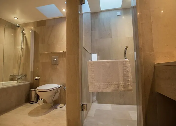 Fig Tree Bay Seafront, Luxury 5bdr Seafront *