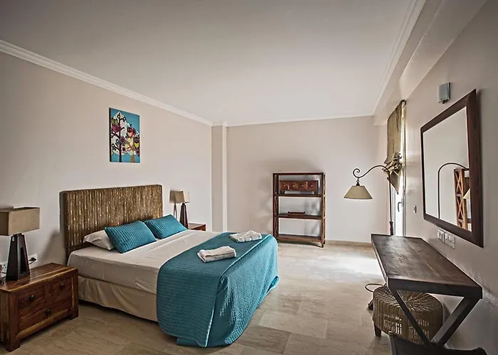 Fig Tree Bay Seafront, Luxury 5bdr Seafront Protaras