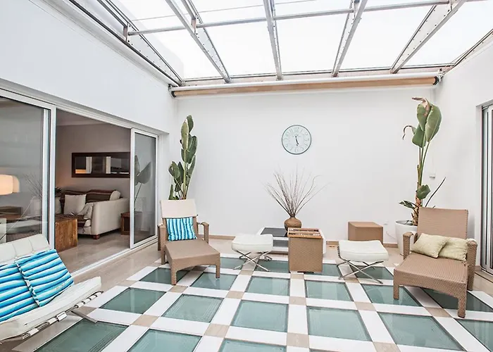 Fig Tree Bay Seafront, Luxury 5bdr Seafront