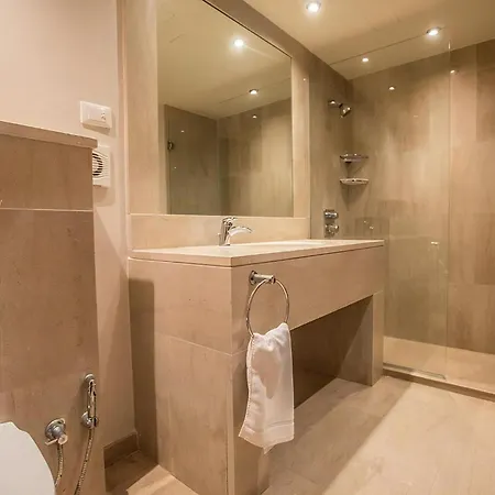 Fig Tree Bay Seafront Luxury 5bdr Seafront With Panoramic Sea Views بروتاراس