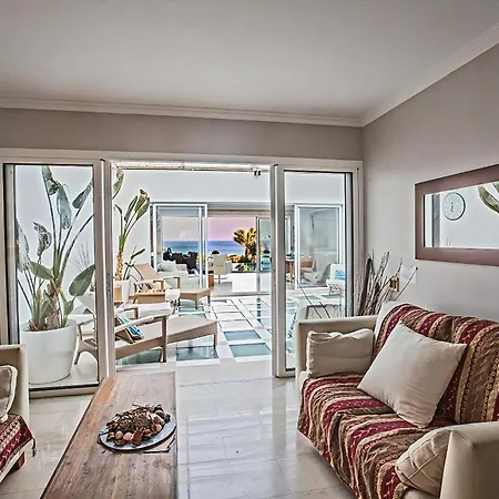Fig Tree Bay Seafront Luxury 5bdr Seafront With Panoramic Sea Views بروتاراس