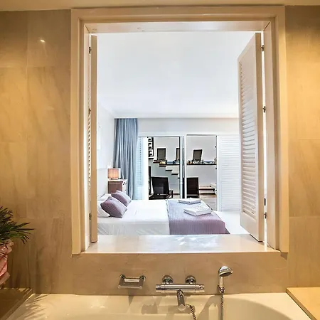 Fig Tree Bay Seafront Luxury 5bdr Seafront With Panoramic Sea Views فيلة