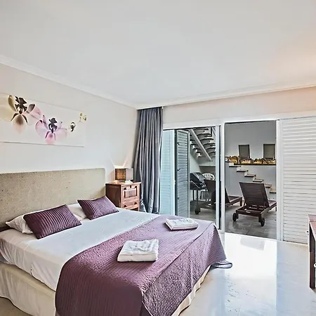 Fig Tree Bay Seafront Luxury 5bdr Seafront With Panoramic Sea Views بروتاراس