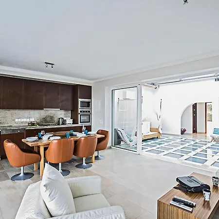 فيلة Fig Tree Bay Seafront Luxury 5bdr Seafront With Panoramic Sea Views