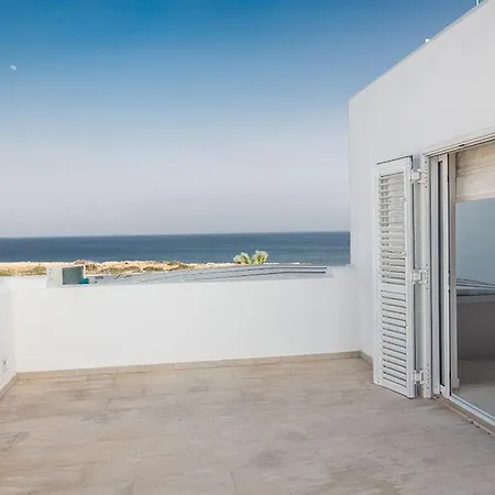 Fig Tree Bay Seafront, Luxury 5bdr Seafront