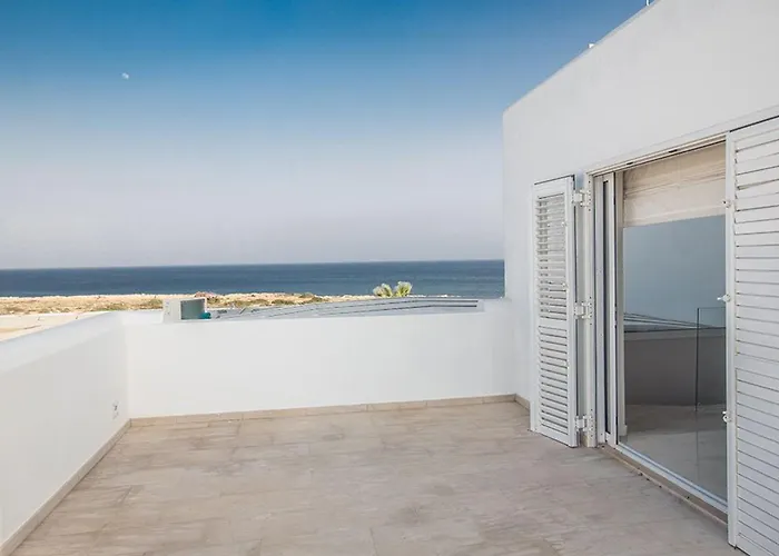 Fig Tree Bay Seafront, Luxury 5bdr Seafront